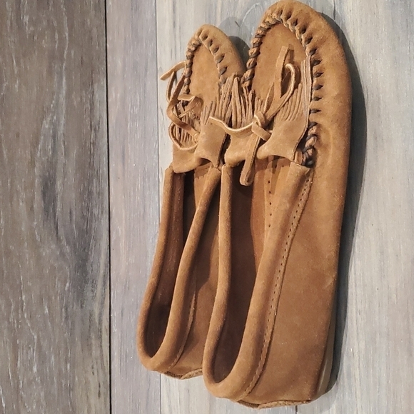 Minnetonka Women Loafer Suede shoes flats sz 9 moccasin - Picture 2 of 10
